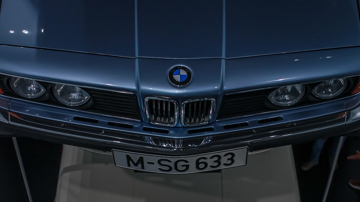 Automobilfotografie von Yegor Nekhoda im BMW Museum